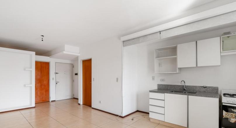 Villa Urquiza - Departamento al frente