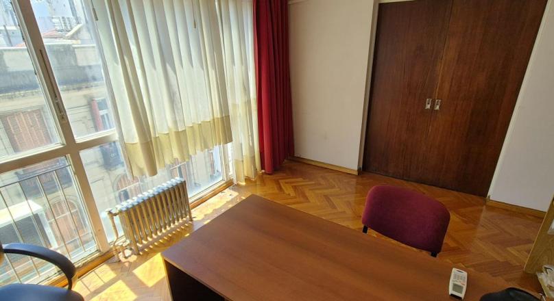 Microcentro - Excelente Oficina de 100m2