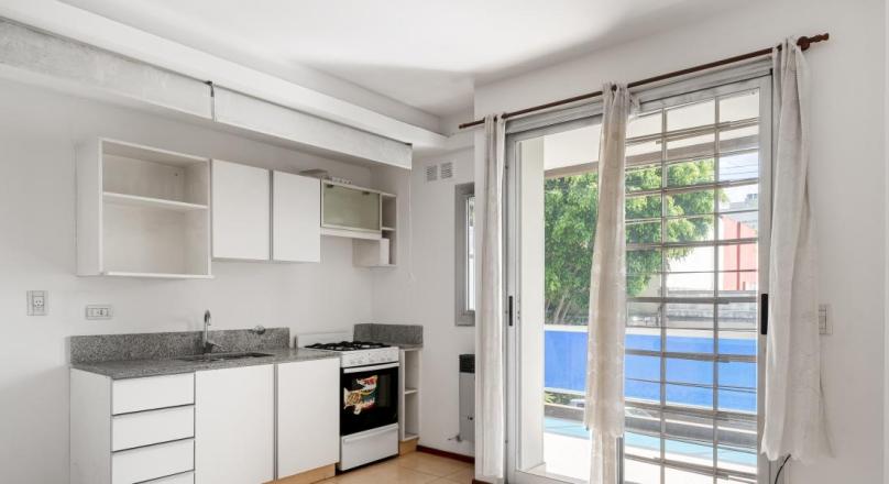 Villa Urquiza - Departamento al frente